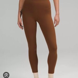 Lululemon WunderTrain *Contour Fit* 25”